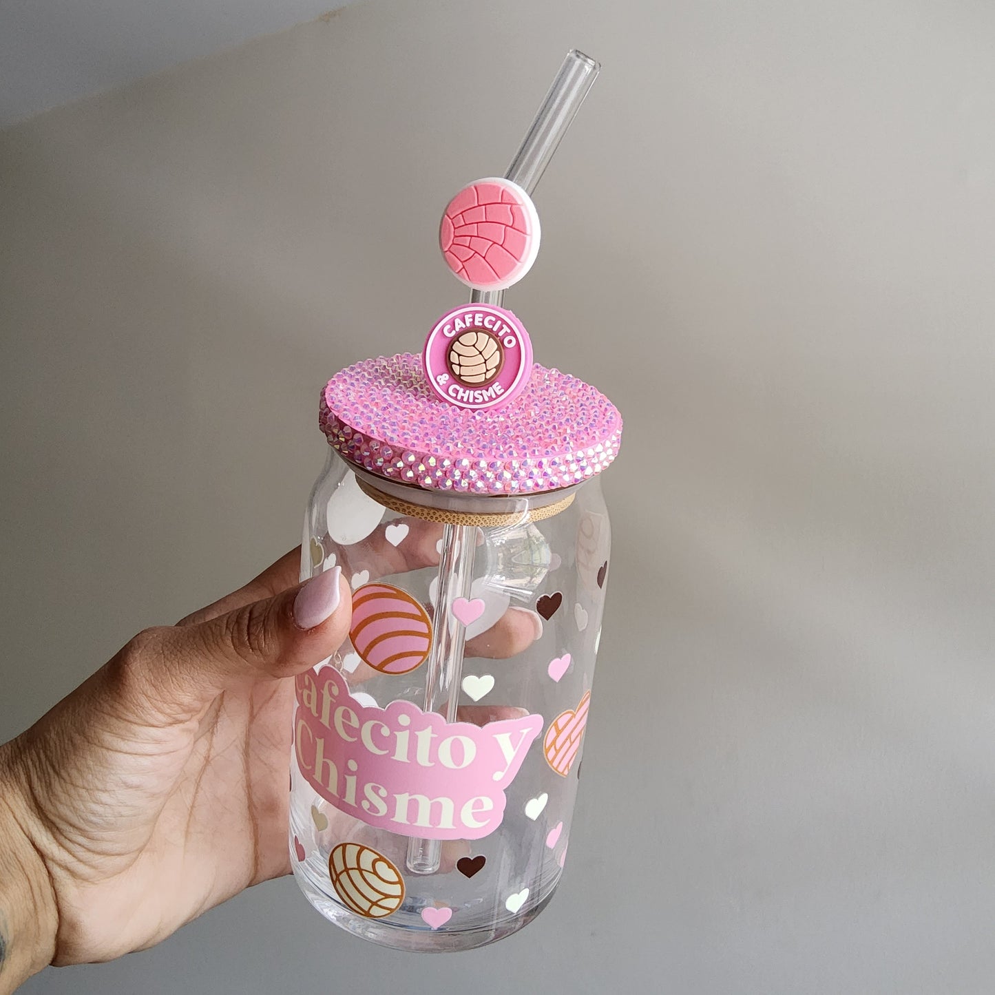 Conchas, Cafecito y Chisme glass cup